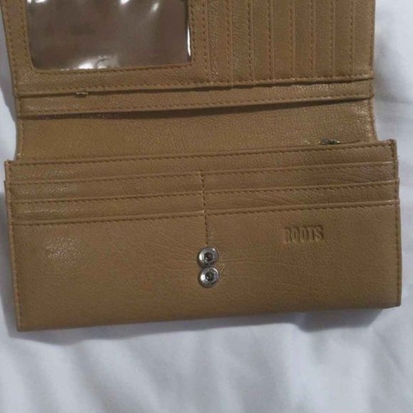 Roots women's leather wallet - Picture 2 of 3